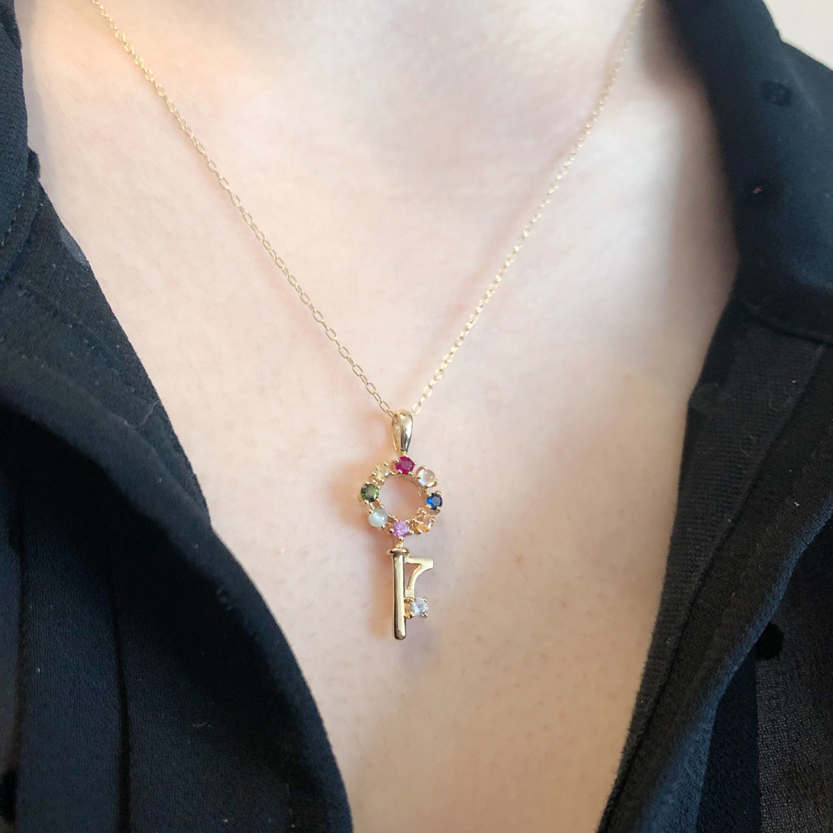 ナワラタナ 18K キー ペンダントヘッド イエローゴールド 670804
