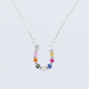 18K ホースシュー ペンダント ナワラタナ WG 正面 ｜めぐみ｜メグミ｜お守り ジュエリー| QVC